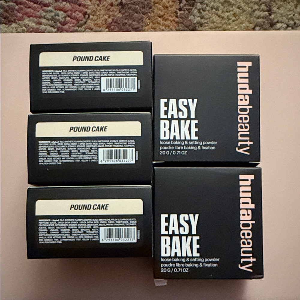 HUDA BEAUTY Easy Bake Loose Powder - Pound Cake (1pc)